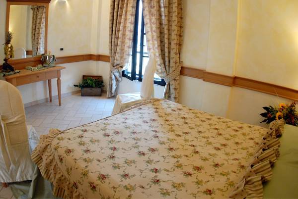 Hotel Pace San Giovanni Rotondo Rum bild
